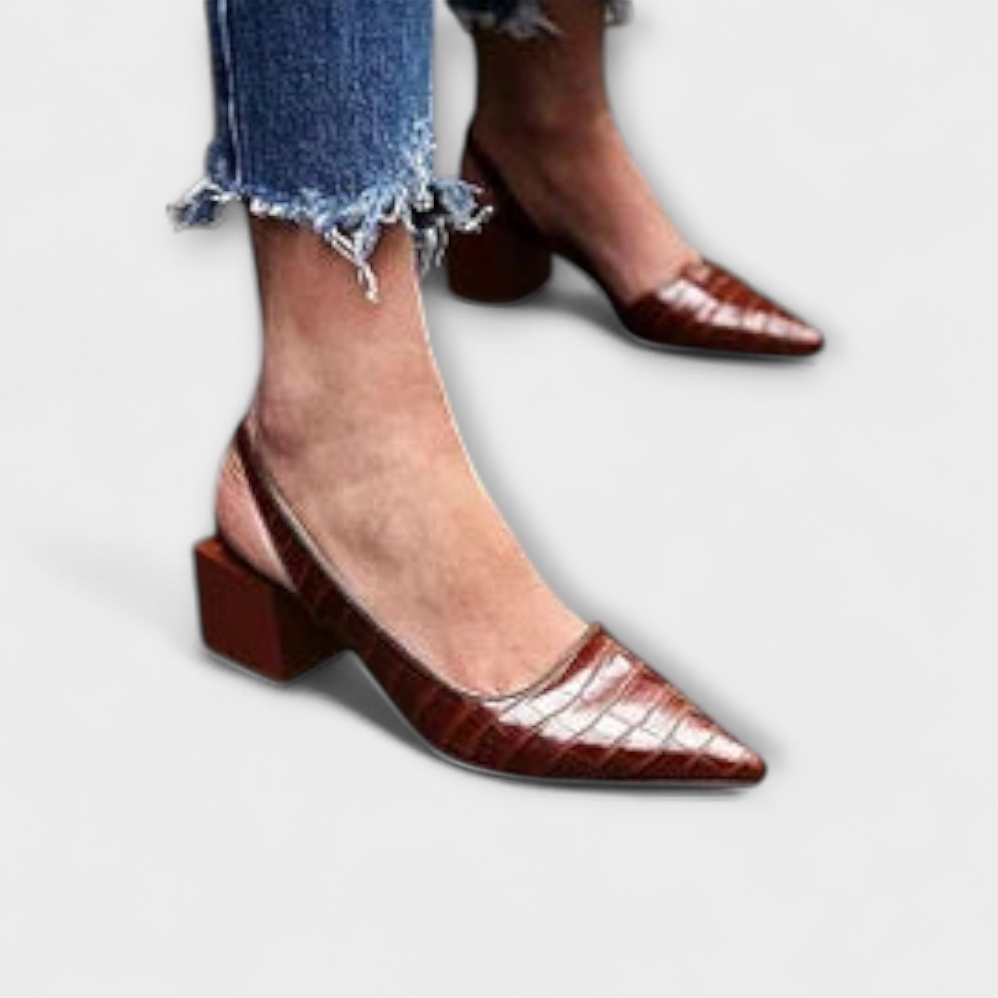 Bertlinde - Aszimmetrikus Slingback Magassarkú