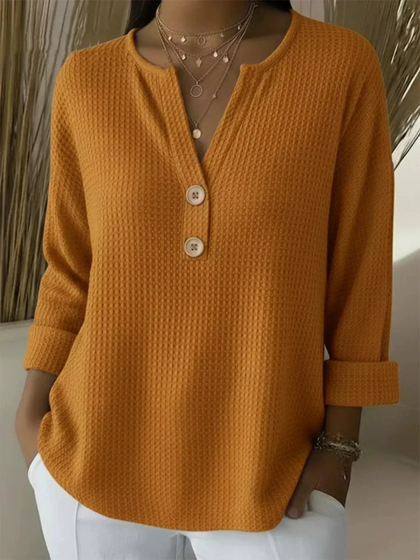 Lucía | Geknöpfte Henley T-Shirt mit Struktur